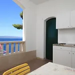 By The Sea Brela, Makarska - 6674 アパート *